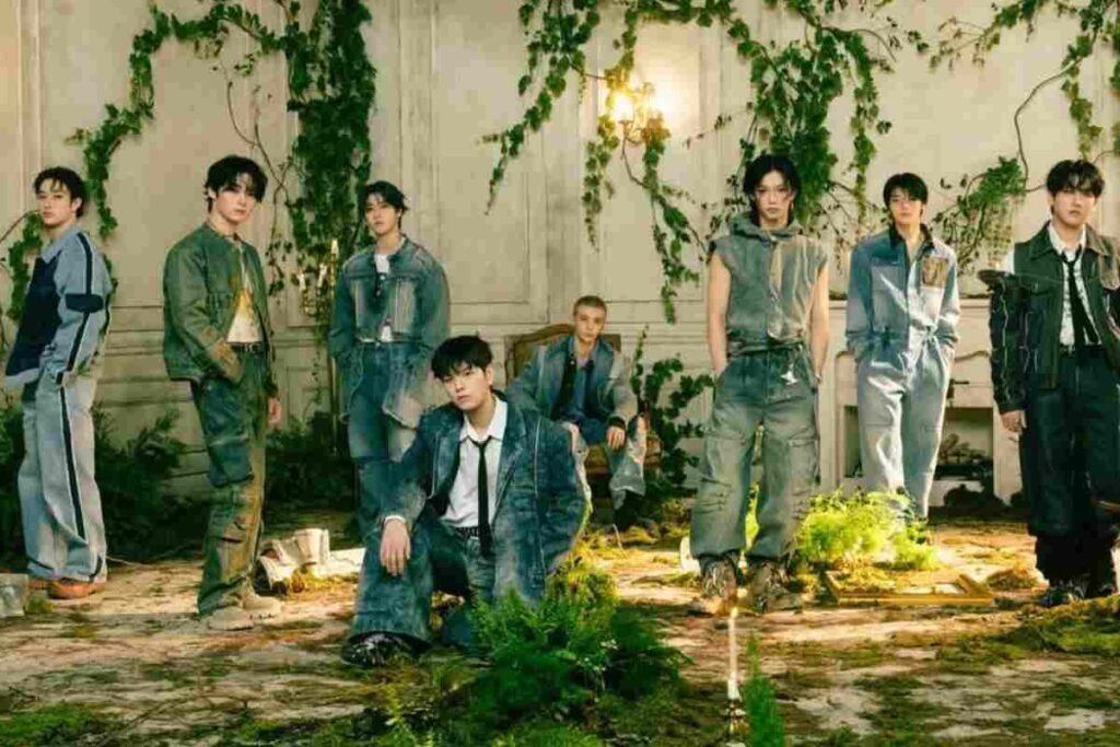 stray kids hollow